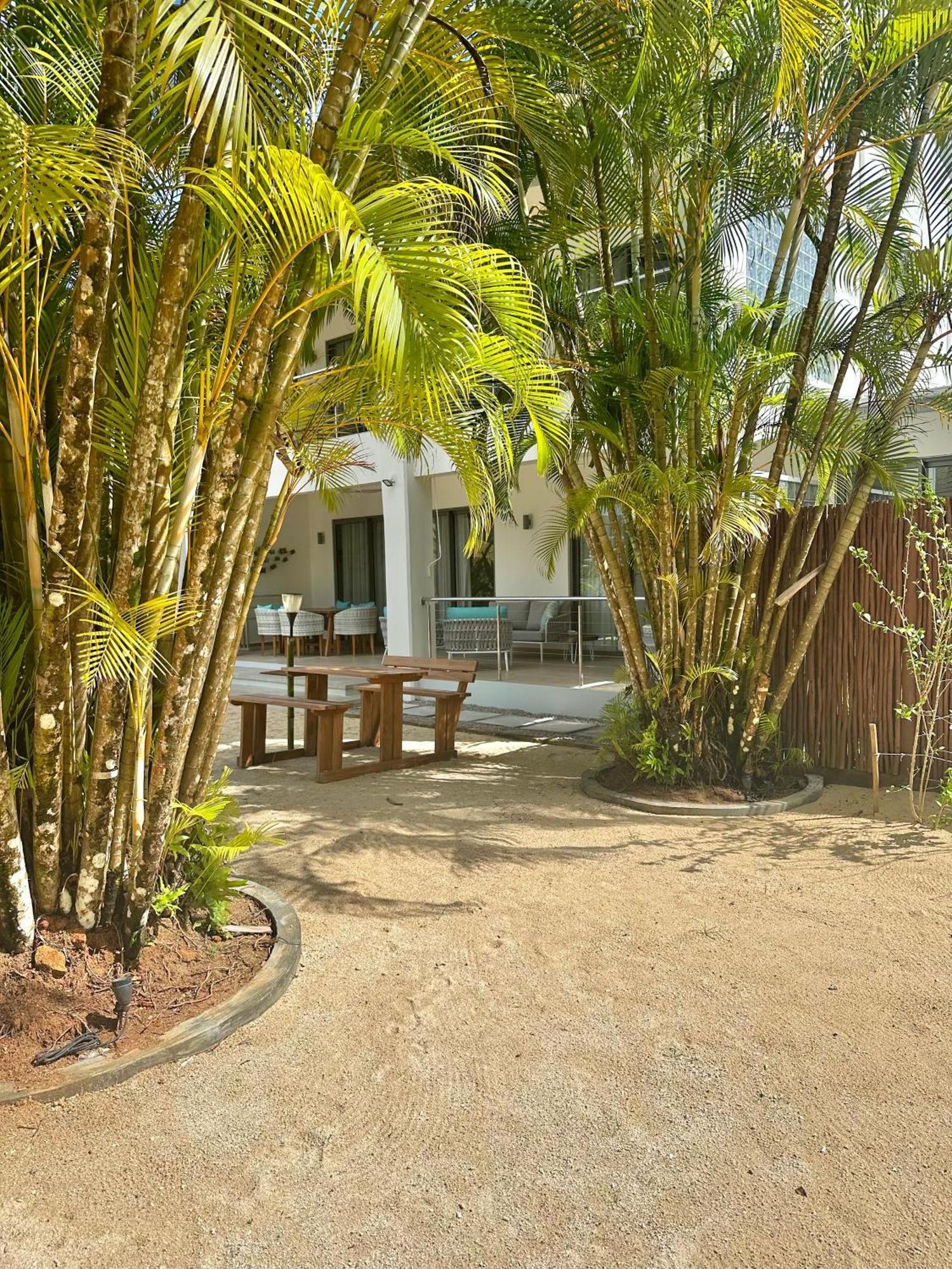 Pineapple Beach Villas Baie Lazare  Eksteriør bilde