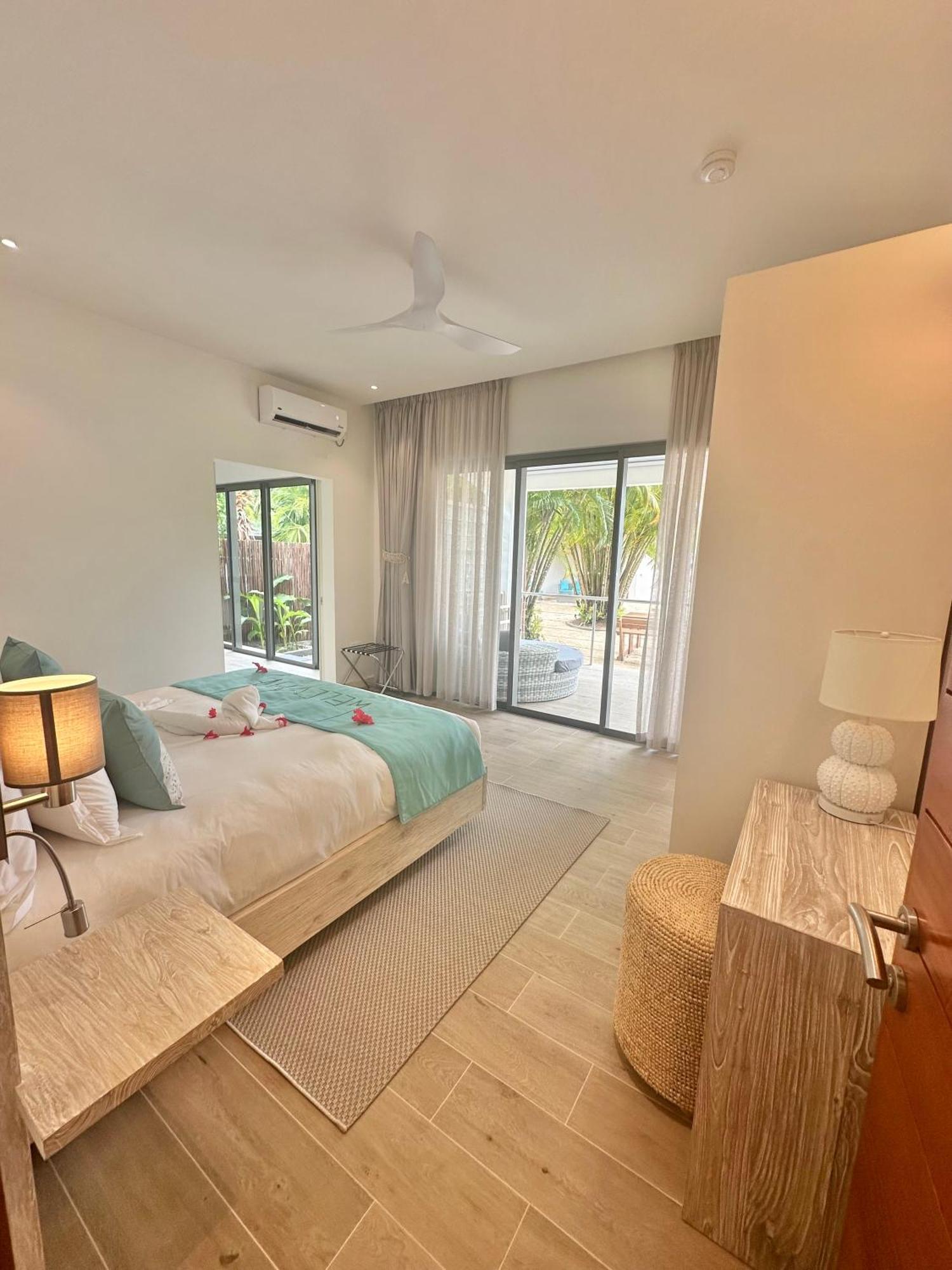 Pineapple Beach Villas Baie Lazare  Eksteriør bilde